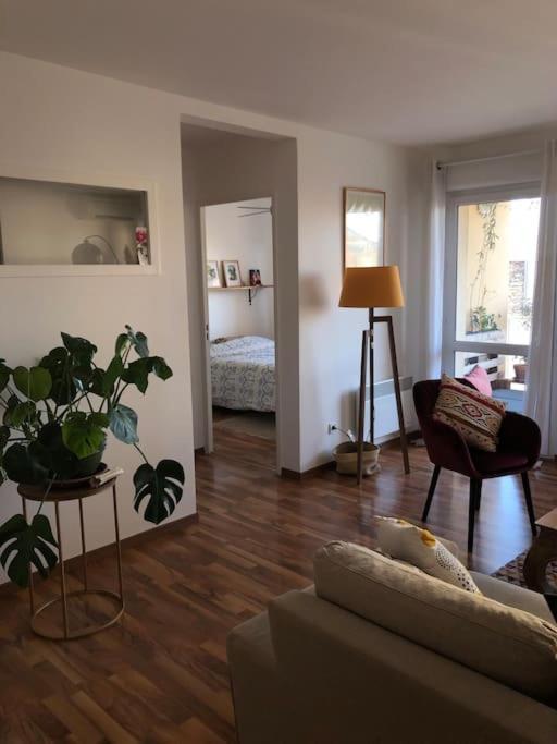 نيم Bel Appartement Nimois Au Calme Avec Balcon المظهر الخارجي الصورة